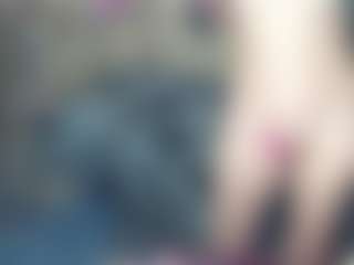 Live cam show with CelineReyys - Blue Eyes on CamClone