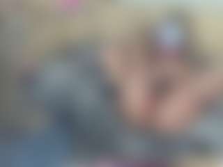 CelineReyys's Live Sex Cam Show
