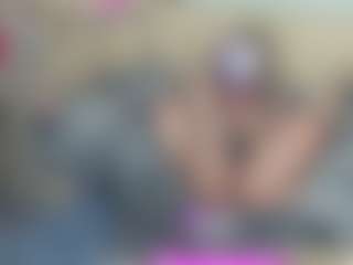 CelineReyys's Live Sex Cam Show