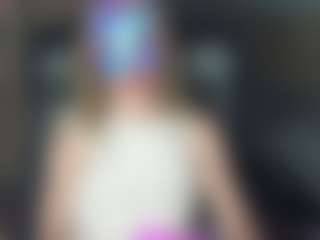 Live cam show with CelineReyys - Smoking on Fling VIP Chat