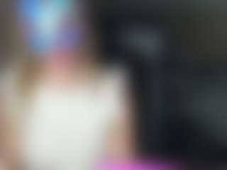 Live cam show with CelineReyys - Butt Plug on Dare Cams