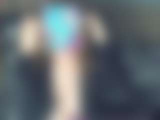 Live cam show with CelineReyys - Smoking on dropp.cam