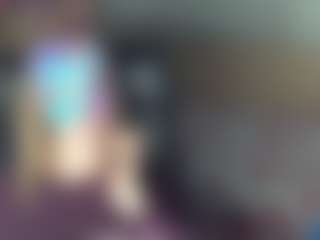 CelineReyys's Live Sex Cam Show