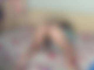 CelineReyys's Live Sex Cam Show