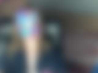 Live cam show with CelineReyys - Smoking on madthumbs