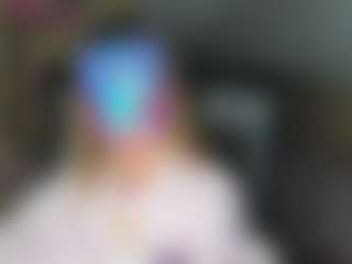 Live cam show with CelineReyys - Blonde Hair on Hubzter Live