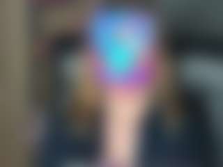 Live cam show with CelineReyys - Blonde Hair on Soda Cam