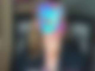 Live cam show with CelineReyys - Nipple Piercings on Soda Cam