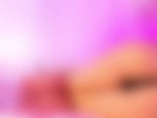 Live cam show with Peytonn-Monroe - Teen (18+) on livesuperchat.net