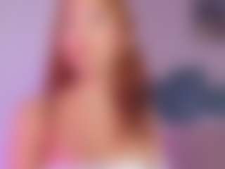 Live cam show with Peytonn-Monroe - Cosplay on Mixed Magazine Live