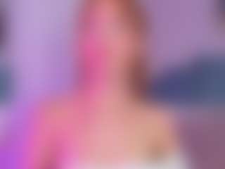 Live cam show with Peytonn-Monroe - Cute on Camming Site