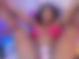 Live cam show with SophieSinclair - Shaved Pussy on Camsoda