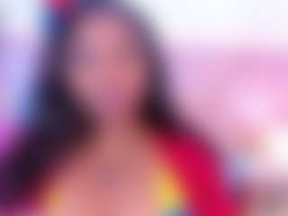 Live cam show with SophieSinclair - Ebony Squirt on Dolls Live