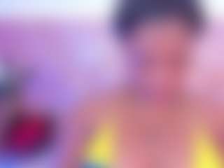 Live cam show with SophieSinclair - Squirt on StripNow