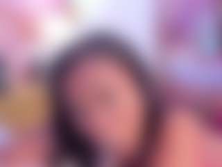 Live cam show with SophieSinclair - Brown Eyes on SpunkLive