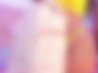 Live cam show with SophieSinclair - Shaved Pussy on Dare Cams