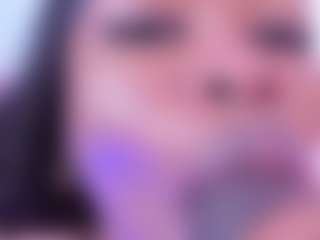 Live cam show with SophieSinclair - Black Squirt on CamSextacy