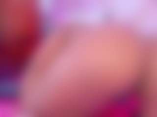 Live cam show with SophieSinclair - Big Ass on Camsoda