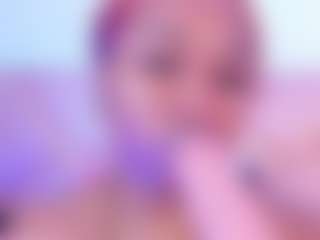 Live cam show with SophieSinclair - Ebony Squirt on Uber Horny