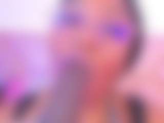 Live cam show with SophieSinclair - Brown Eyes Brown Hair on sexylive.show