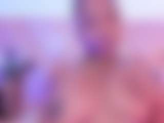 Live cam show with SophieSinclair - Tease on madthumbs