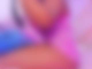 Live cam show with SophieSinclair - Squirt on Camsoda