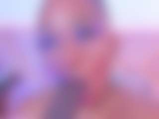 Live cam show with SophieSinclair - Ebony Petite on madthumbs