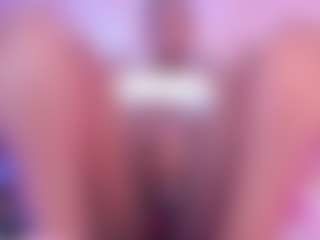 Pokaz na żywo z SophieSinclair - Ebony Squirt na Camsoda
