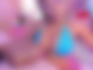 Live cam show with SophieSinclair - Shaved Pussy on Camsoda