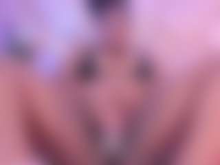 Live cam show with SophieSinclair - Petite on madthumbs