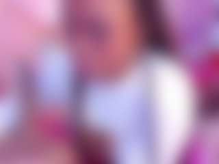 Live cam show with SophieSinclair - Brown Hair Petite on Dolls Live