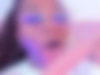 Live cam show with SophieSinclair - Oil on makecum.org