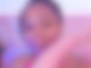 Live cam show with SophieSinclair - BBW on StripNow