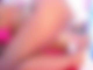 Live cam show with SophieSinclair - Petite on live18s.com