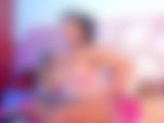 Live cam show with SophieSinclair - Oil on CamwithHer