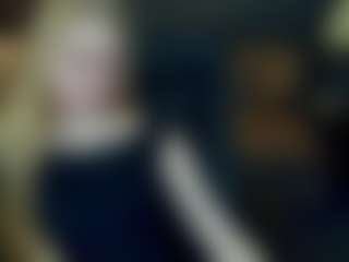 Live cam show with AlinaBlond - Green Eyes on Chatstar