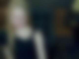 Live cam show with AlinaBlond - Long Hair on Fit Hotties
