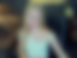Live cam show with AlinaBlond - Green Eyes on googirlz