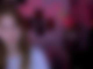 Live cam show with ariana-ross7 - Skinny on fapnchat