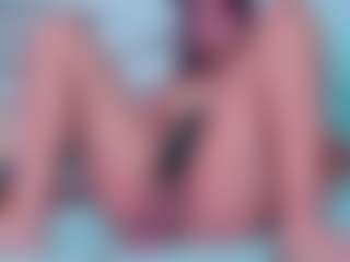 Live cam show with SabrinnaTaylor - Thin on Dolls Live