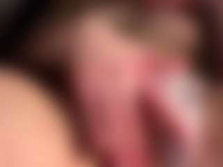 Live cam show with Scarleethot - Average on studioflirtlive.com