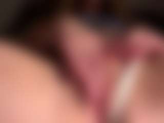Live cam show with Scarleethot - Average on Camsoda