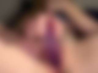 Live cam show with Scarleethot - Nipple Piercings on sexylive.show