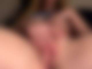 Live cam show with Scarleethot - Deepthroat on camwithhim.com