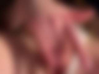 Live cam show with Scarleethot - Average on Chatstar