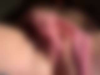 Live cam show with Scarleethot - Average on StripNow