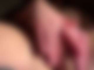Live cam show with Scarleethot - Brown Hair Petite on TeamSkeetLive