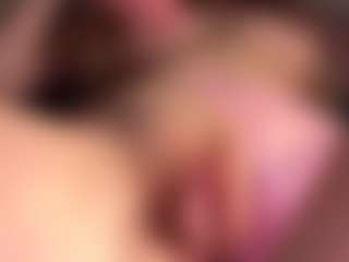 Live cam show with Scarleethot - BBW on livesuperchat.net