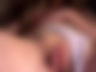 Live cam show with Scarleethot - Public on CamwithHer