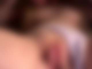 Live cam show with Scarleethot - Average on Camsoda